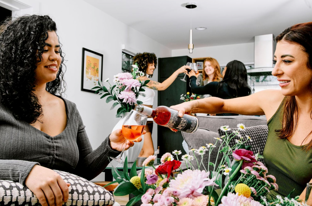Heartfelt Ways to Surprise and Delight Mom —Without Breaking the Bank!